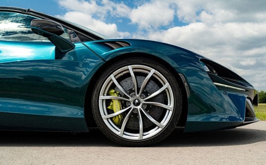 McLaren Artura Spider