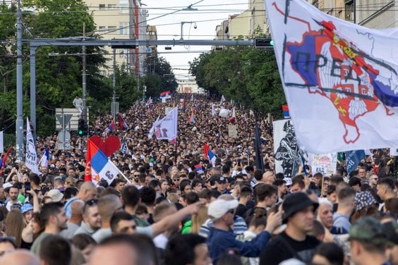 W sobotę w Belgradzie odbyła się demonstracja, manifestanci domagali się przyspieszonych wyborów