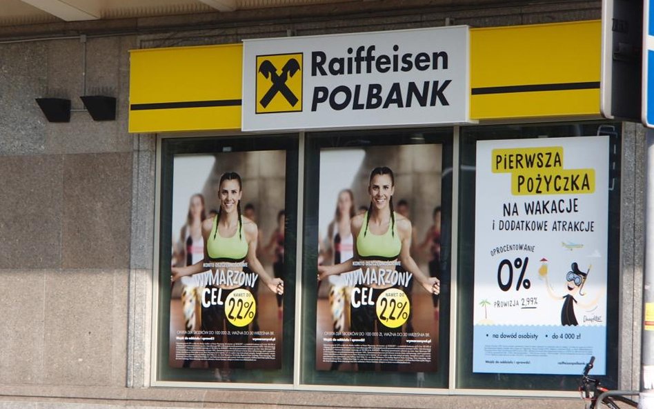 Raiffeisen Polbank wychodzi na plus