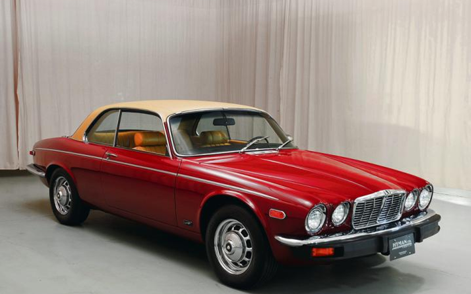 Jaguar XJ12 C nie oszałamia jak E-Type, ale i tak trudno od niego oderwać wzrok. Ten klasyk ma w sob