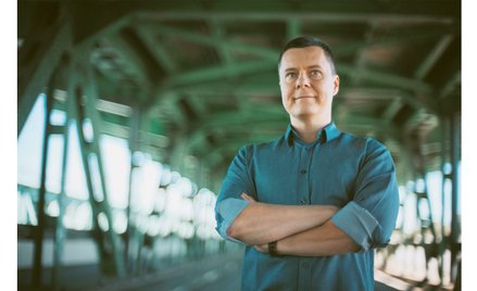 „Nie w szczepionkę”: Opowieść o latach 90. Nostalgia zmieszana z obrzydzeniem