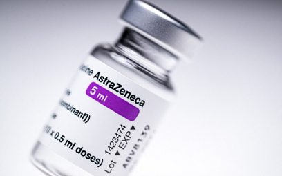 Wiek czynnikiem ryzyka po szczepieniu AstraZeneką? EMA: Brak dowodów