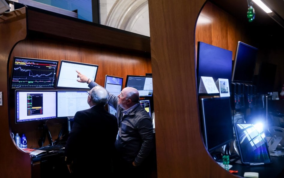 S&P 500 najwyżej w historii, nastroje Amerykanów najniżej