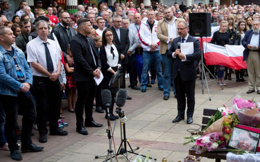 Ambasador RP w Londynie Arkady Rzegocki na uroczystości ku czci zamordowanego Polaka.