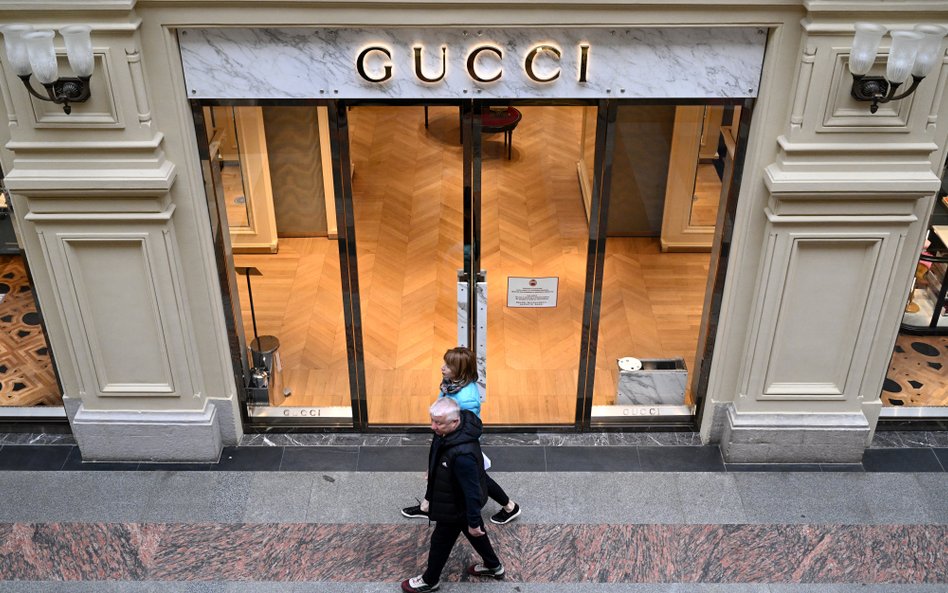 ZAmknięty butik Gucci w moskiewskim domu towarowym GUM