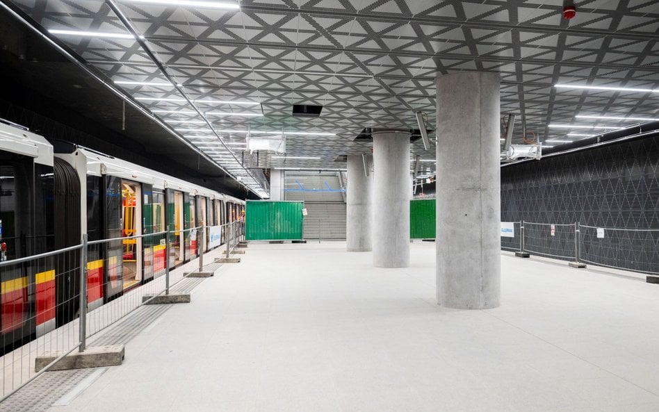 Nowy odcinek metra już przejezdny. Pierwszy pociąg pojawił się na Bemowie