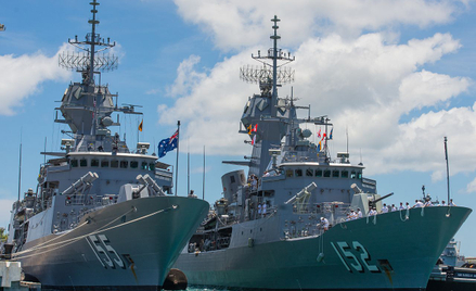 Dwie australijskie fregaty