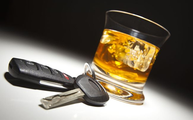 Pijany kierowca straci prawo jazdy i pracę