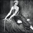 Pola Negri (1897–1987) debiutowała w „Niewolnicy zmysłów” (1914 r.), filmie zrealizowanym w wytwórni