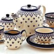Piejo koguty na torebkach, na ceramice – fijołecki