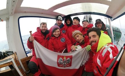 Polska załoga ustanowiła nowy rekord świata w swobodnej żegludze na północ dla jachtów sportowych.