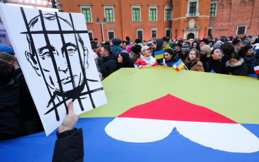 Polacy wspierają Ukraińców i sprzeciwają się rosyjskiej agresji (na zdjęciu: manifestacja poparcia d