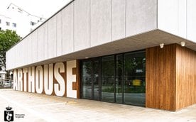 Arthouse Kołowa, działający od listopada 2020 roku, stanowi ważny punkt na mapie lokalnej kultury i 