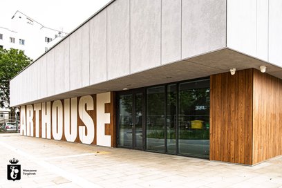 Arthouse Kołowa, działający od listopada 2020 roku, stanowi ważny punkt na mapie lokalnej kultury i 