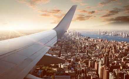 Jak polecieć do USA? Dużo formalności, ale samoloty pełne