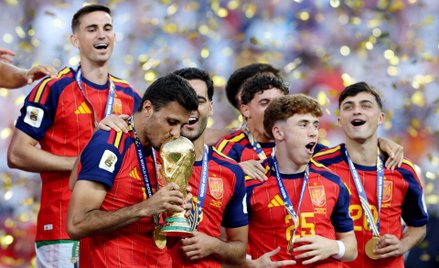 Hiszpania w finale mundialu uratowała futbol - pisze Stefan Szczepłek