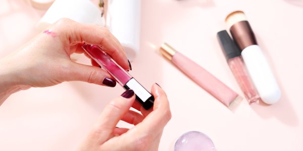 Od 1 maja nowe ograniczenia dla srebra w kosmetykach. Oto stanowisko GIS