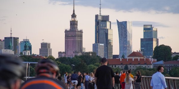Warszawa droższa w globalnym rankingu miast, ale wciąż nie najlepsza do życia