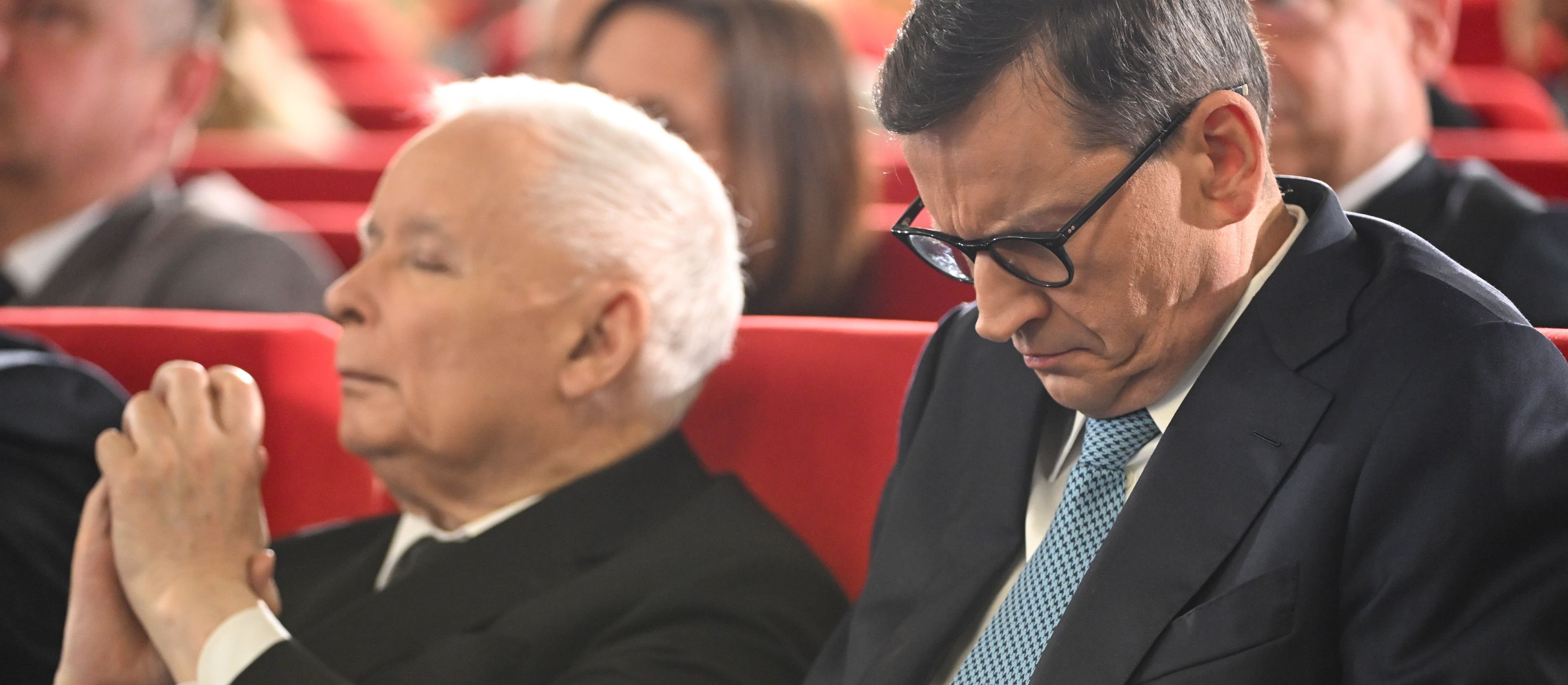 Poll: Poles point to the culprits of the divided  in PiS