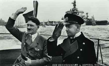Hitler i admirał Raeder podczas pokazów niemieckiej floty, 1933 r.