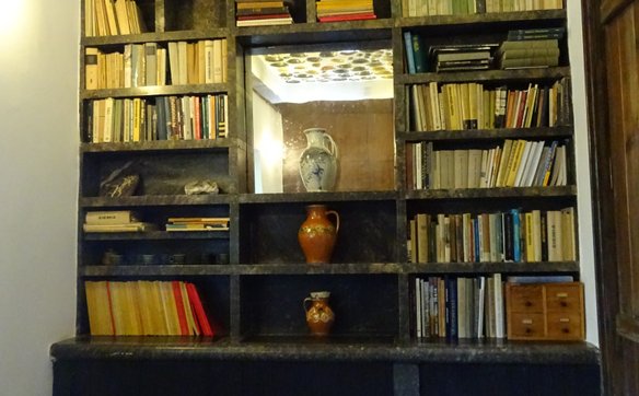 Uzyskany efekt stanowi modelowy przykład architektury modernistycznej lat 30.