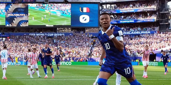 Mundial. Burzy nie było, ale awans Francji rodził się w bólach