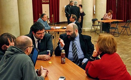 Czy spotkamy się jeszcze po wyborach na tej sali? – zastanawiają się radny Andrzej Golimont (z prawe
