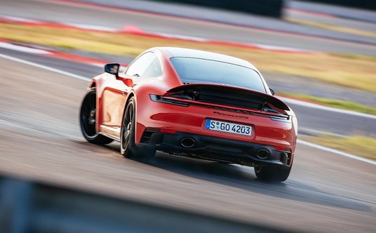 Porsche 911 Carrera4 GTS
