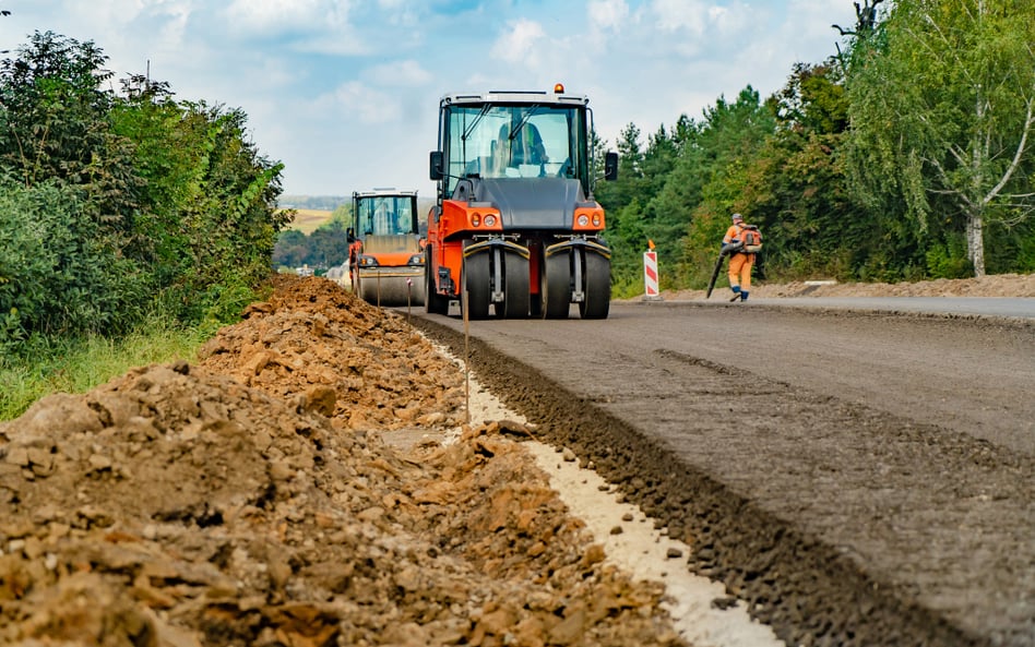 Plany na 2025 r. zakładają włączenie do ruchu blisko 400 km szybkich tras. Zarazem na co najmniej 33