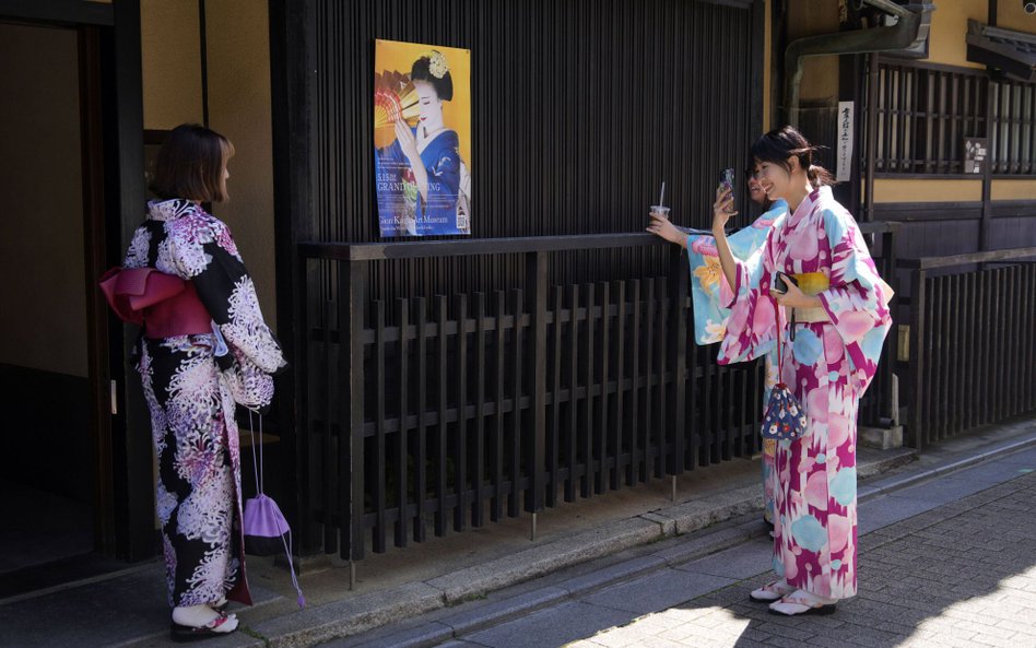 Za dużo turystów w Tokio. Japonia funduje im bilety lotnicze do innych miast