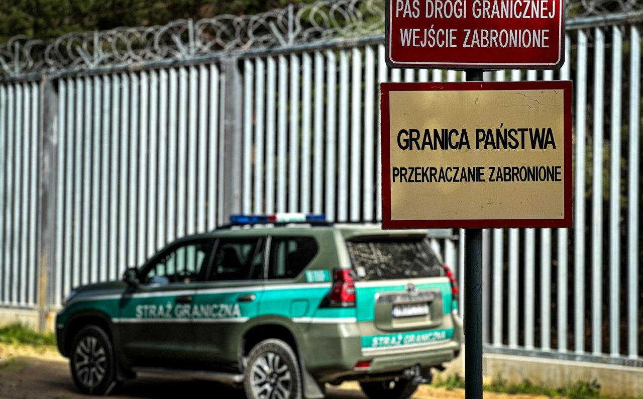 Ruch rządu w sprawie ograniczenia prawa do azylu. „Nadal trwa zorganizowana presja migracyjna"