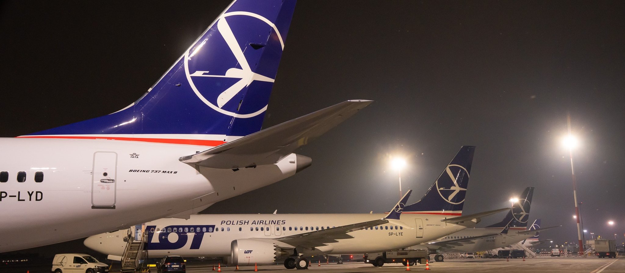 Trzy nowe boeingi przyleciały na Lotnisko Chopina. Dołączą do floty LOT-u