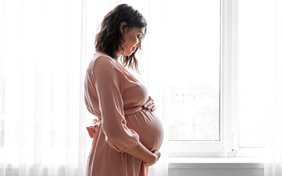 Naukowcy ustalili, że proces, w trakcie którego endometrium co miesiąc przygotowuje się na przyjęcie