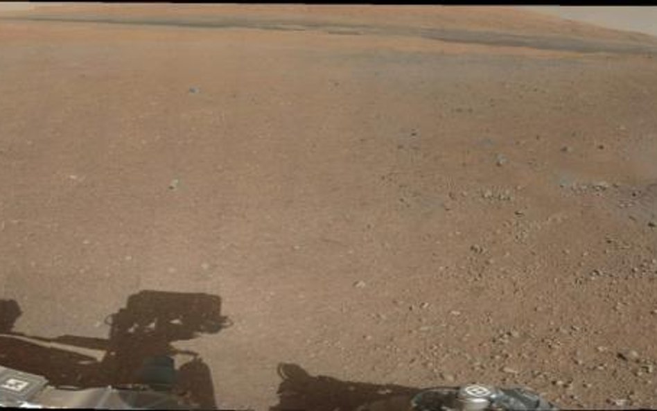 Panorama krateru Gale na Marsie, w którym wylądował najnowszy amerykański łazik Curiosity. Jego zada