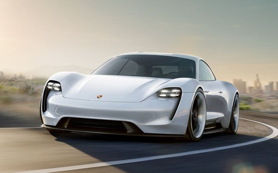 Porsche zatrudni 1400 osób żeby rywalizować z Teslą
