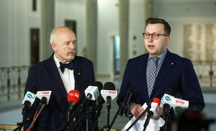 Poseł Konfederacji Janusz Korwin-Mikke i rzecznik prasowy Konfederacji Tomasz Grabarczyk