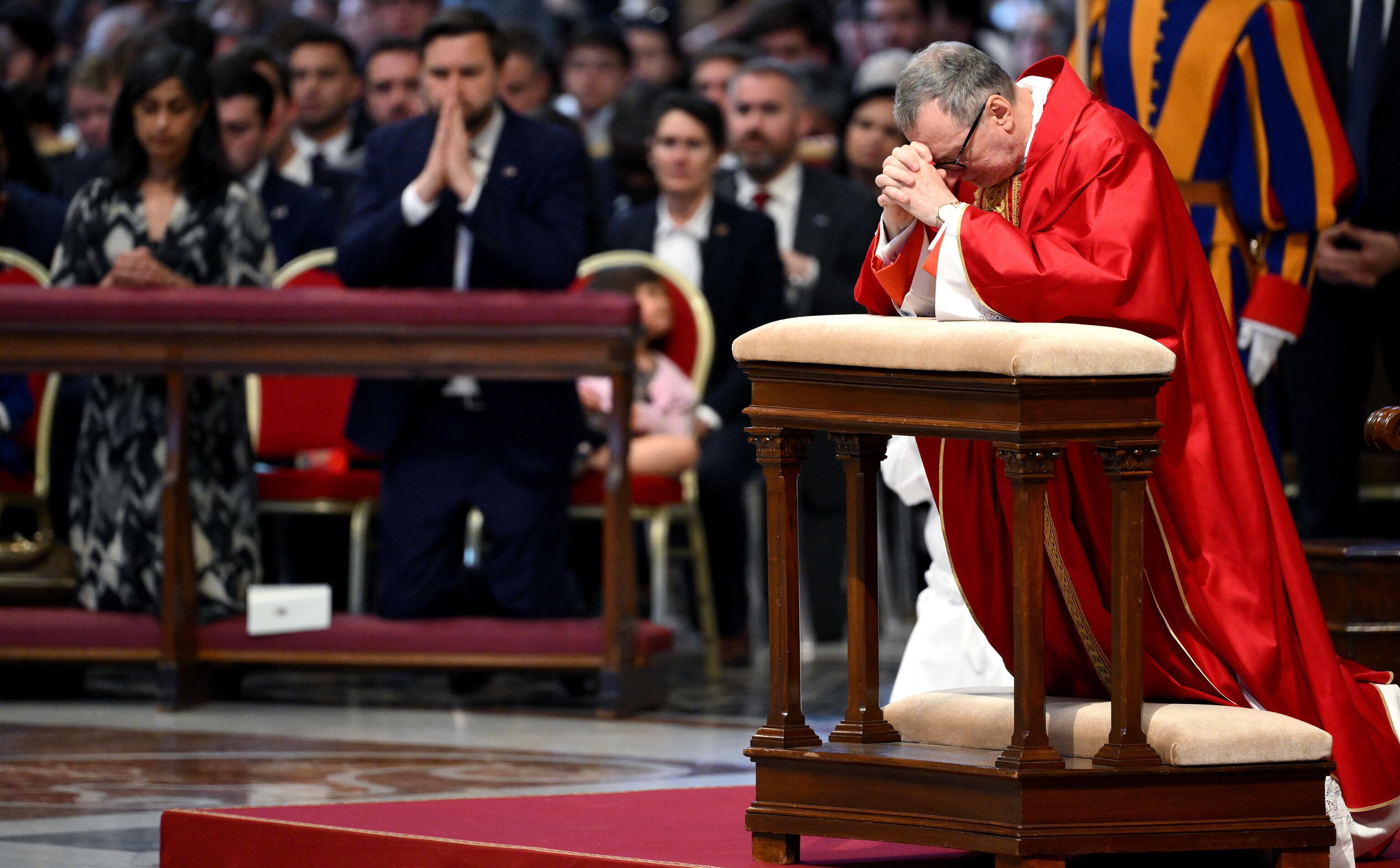 Liturgia Męki Pańskiej w bazylice Świętego Piotra. Z udziałem wiceprezydenta USA, ale bez papieża Franciszka