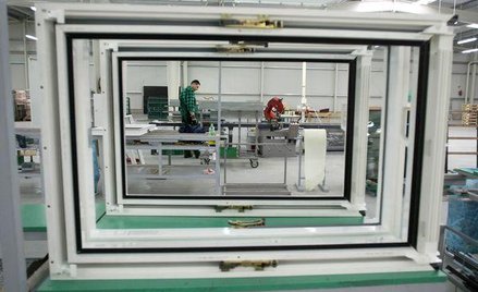 Jednym z celów emisji są przejęcia firm działających na rynku stolarki otworowej (zarówno okiennej, 