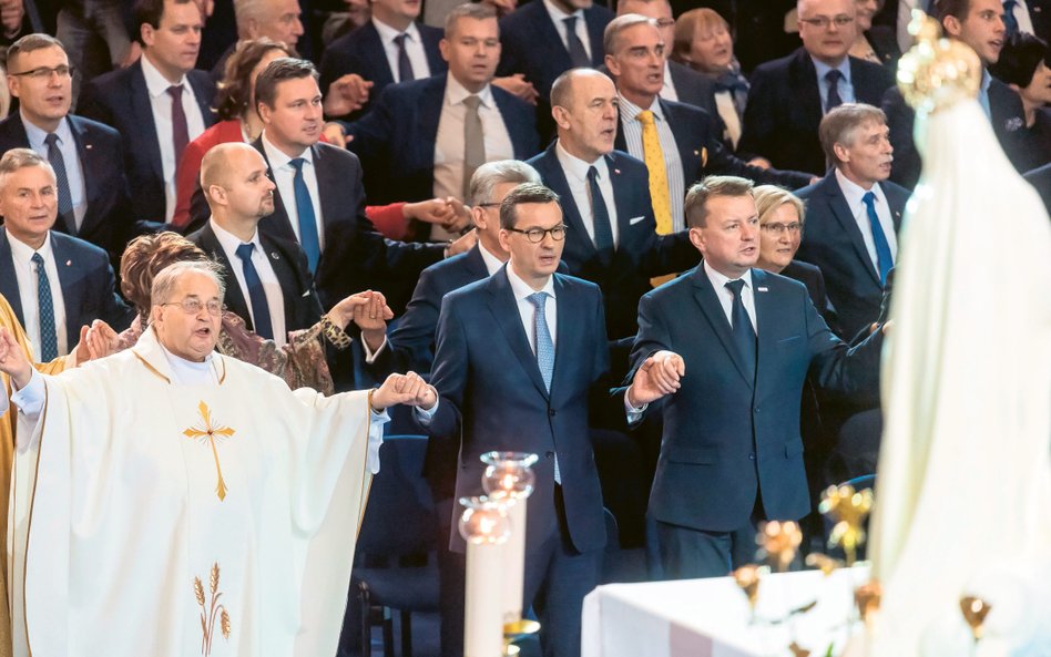 Współczesny kryzys religijności nie jest spowodowany tylko przez sojusz tronu z ołtarzem. Nie zmieni