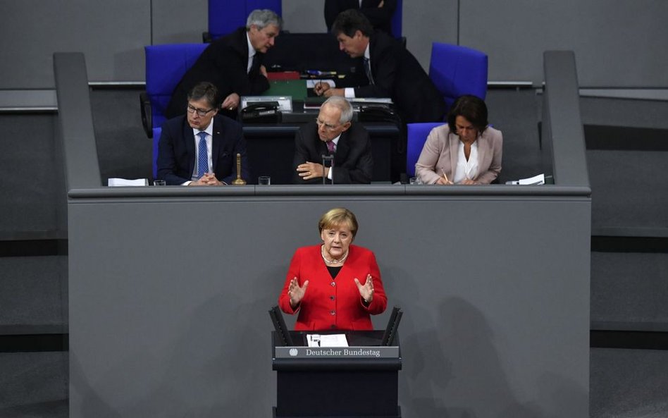 Merkel: Europa sama się nie obroni