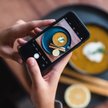 Jedzenie na Instagramie przestaje wyglądać perfekcyjnie. Zdjęcia mają sprawiać przyjemność – tak jak