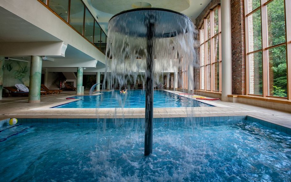 Basen w Dolinie Charlotty.