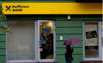 Raiffeisen będzie domagał się opłat od frankowiczów