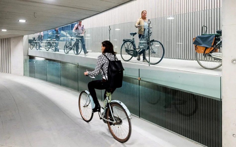 W Utrecht powstał największy na świecie parking rowerowy