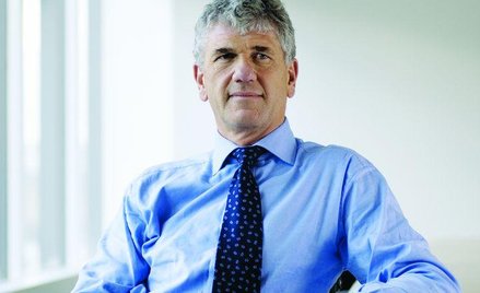 Kierujący firmą od prawie 15 lat sir John Rose w marcu odejdzie na emeryturę