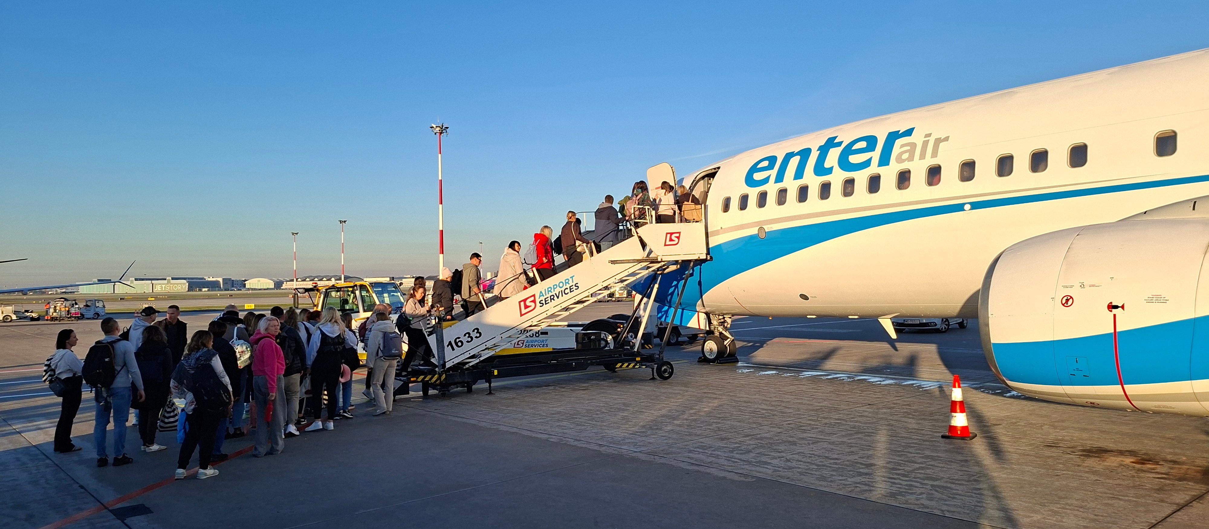 ULC: Polskie lotniska rosną szybciej niż europejskie. Pomagają im biura podróży