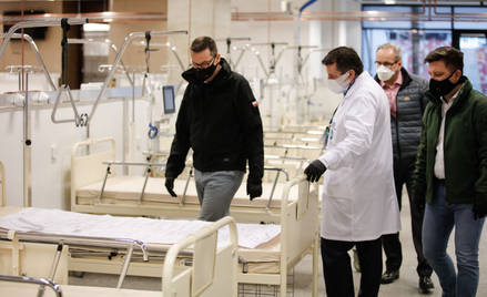 Sondaż: Jak Polacy oceniają walkę rządu z epidemią koronawirusa w Polsce?