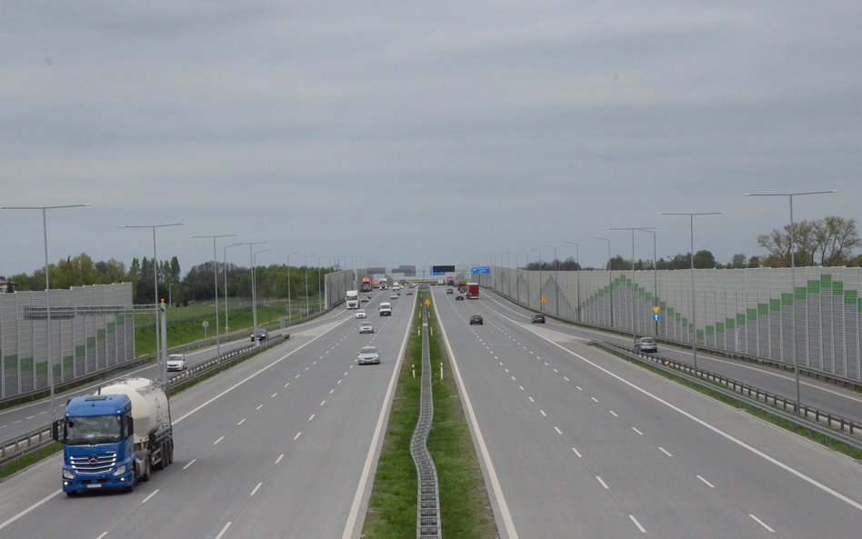 Zabrakło ciężarówek, ale do poprawy w branży transportu drogowego daleko