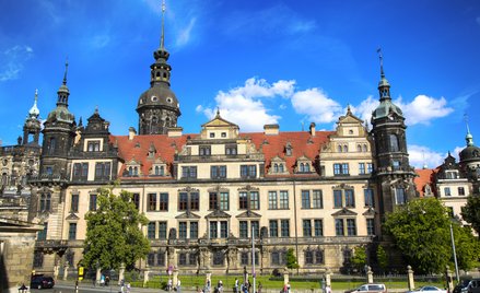 W 1701 r. zamek częściowo spłonął. O odbudowie zdecydował August II Mocny, wówczas król Polski.