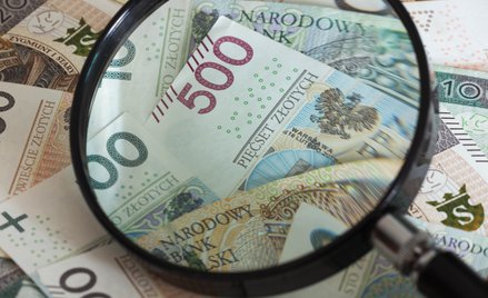 Złoty w czwartek wyraźnie zyskiwał wobec dolara